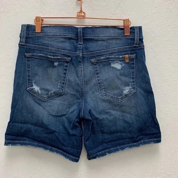 JOE’S IRISA DISTRESSED DARK WASH DENIM SHORTS SIZE 26 - Picture 4 of 6